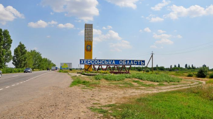 Russians have taken several of Kherson Oblasts local leaders to left bank of Dnipro River
